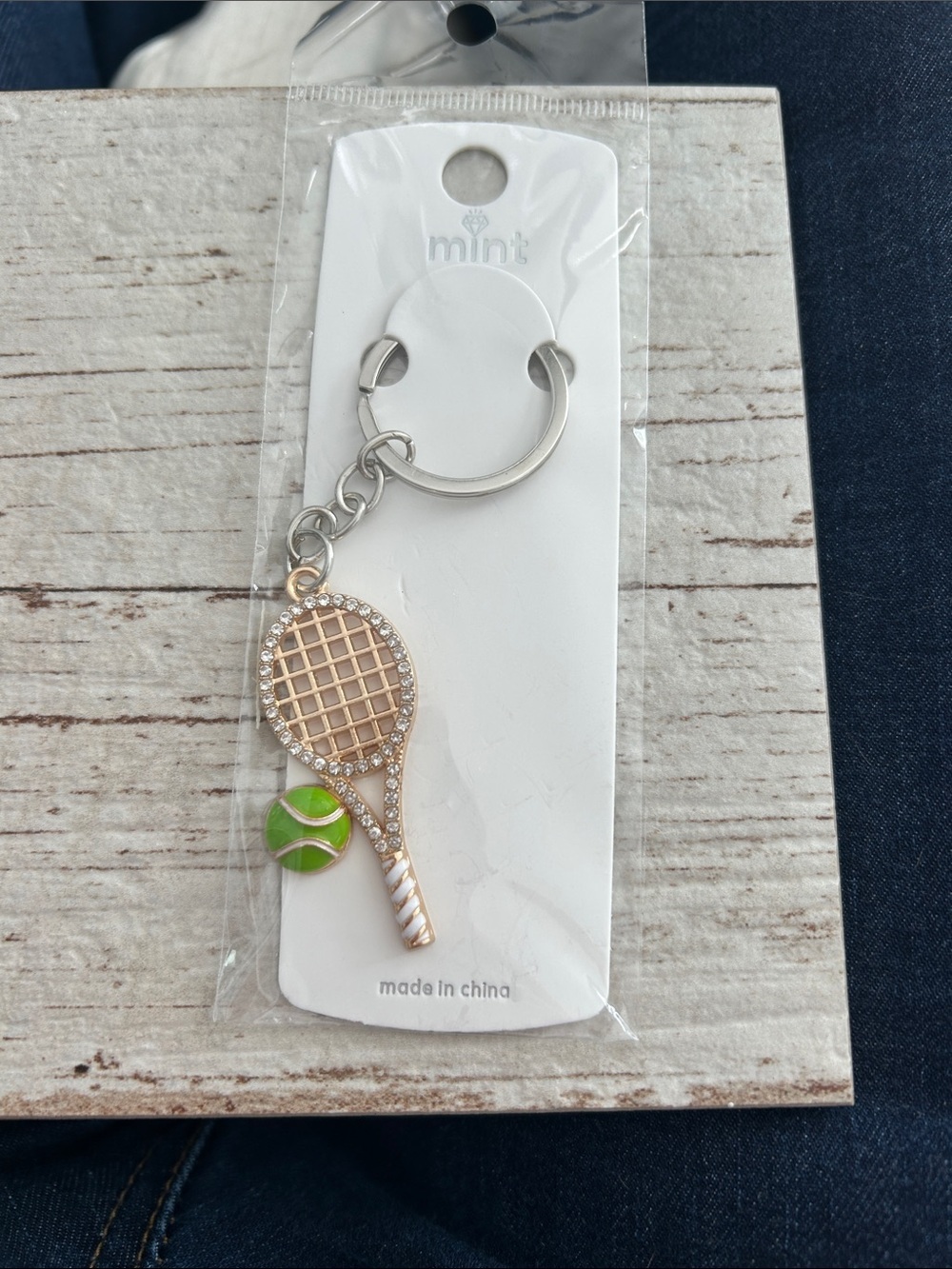 🔥$2 tennis and ball keychain